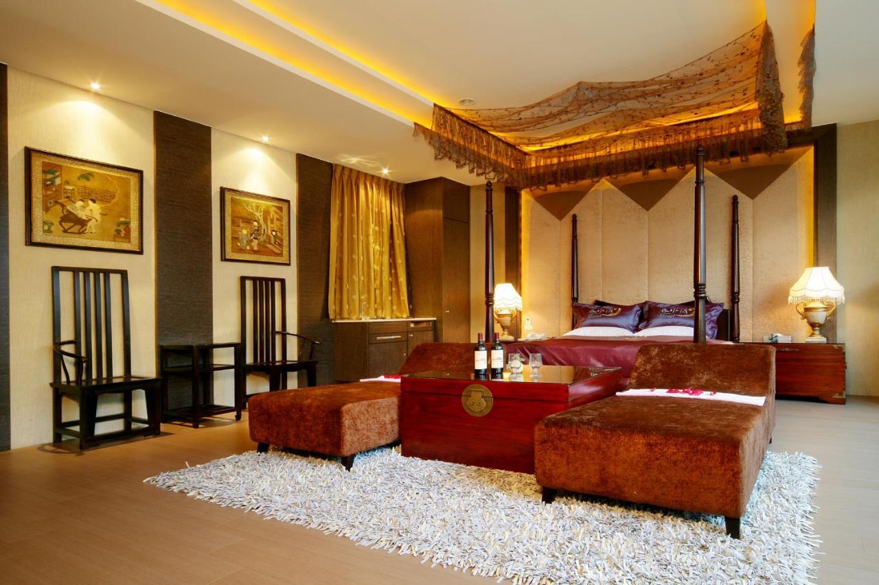 Spring Young Motel Fengyuan Exterior foto